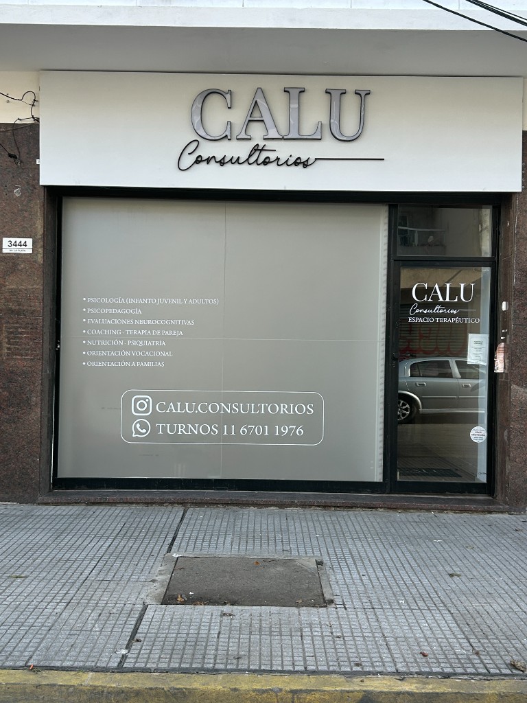 CALU Santos Lugares — Fachada CALU Consultorios